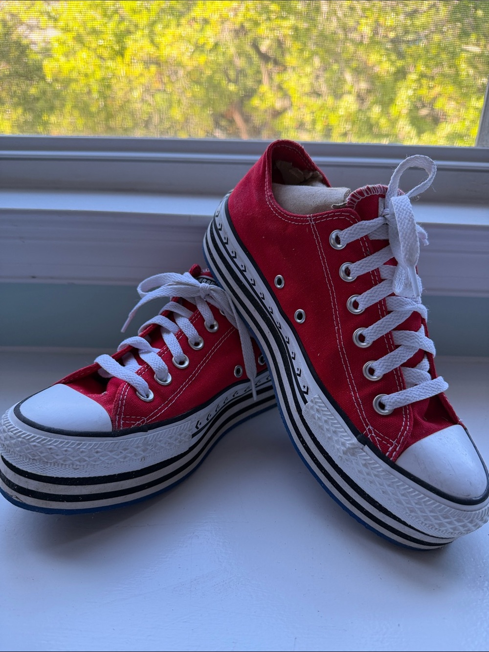 Converse AL STAR  Red Canvas Low-Top Platform Sneakers with White Laces